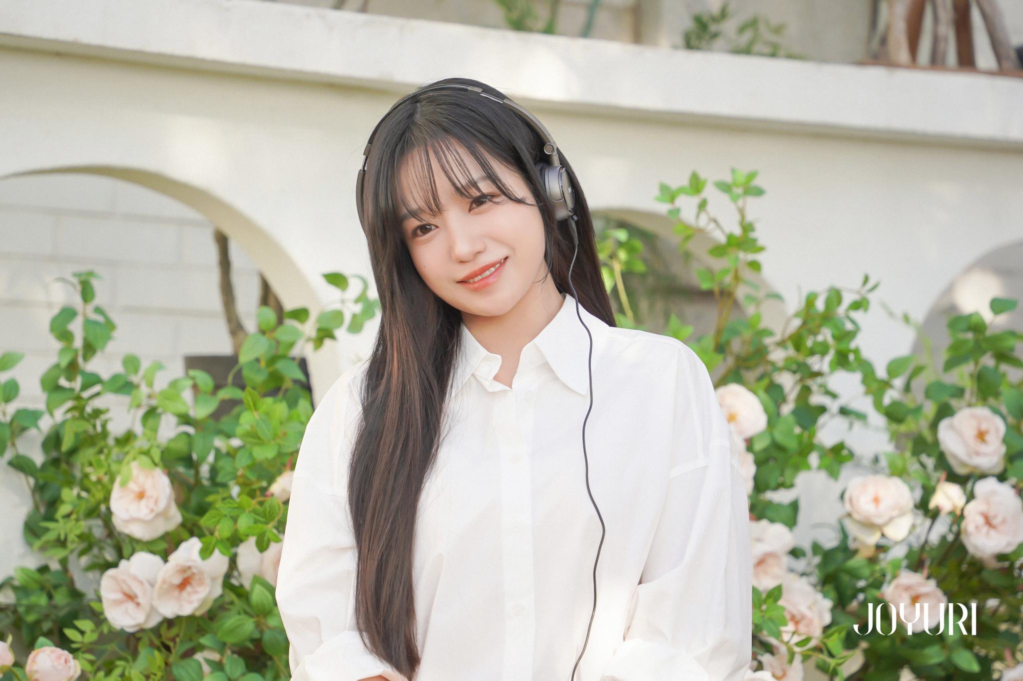 Discovery splash banner for Jo Yuri 【조유리】 Discord server